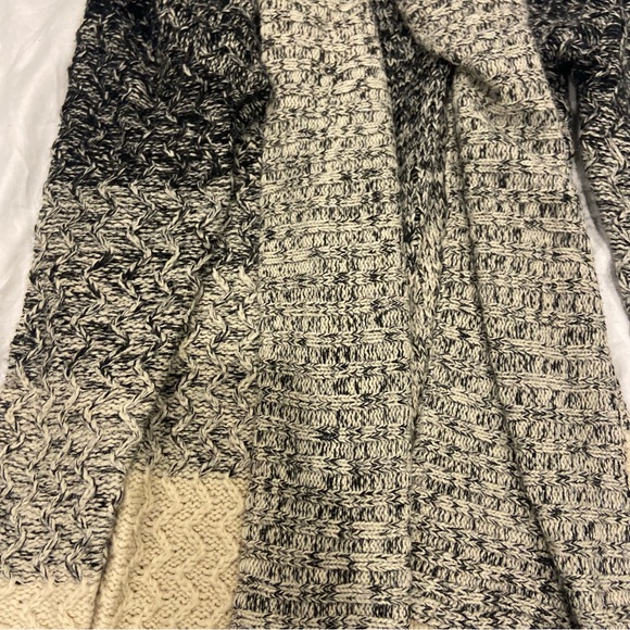 POL Cardigan Sweater size small - Picture 3 of 5